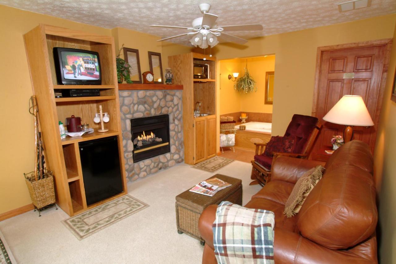 Berry Springs Lodge Sevierville Room photo
