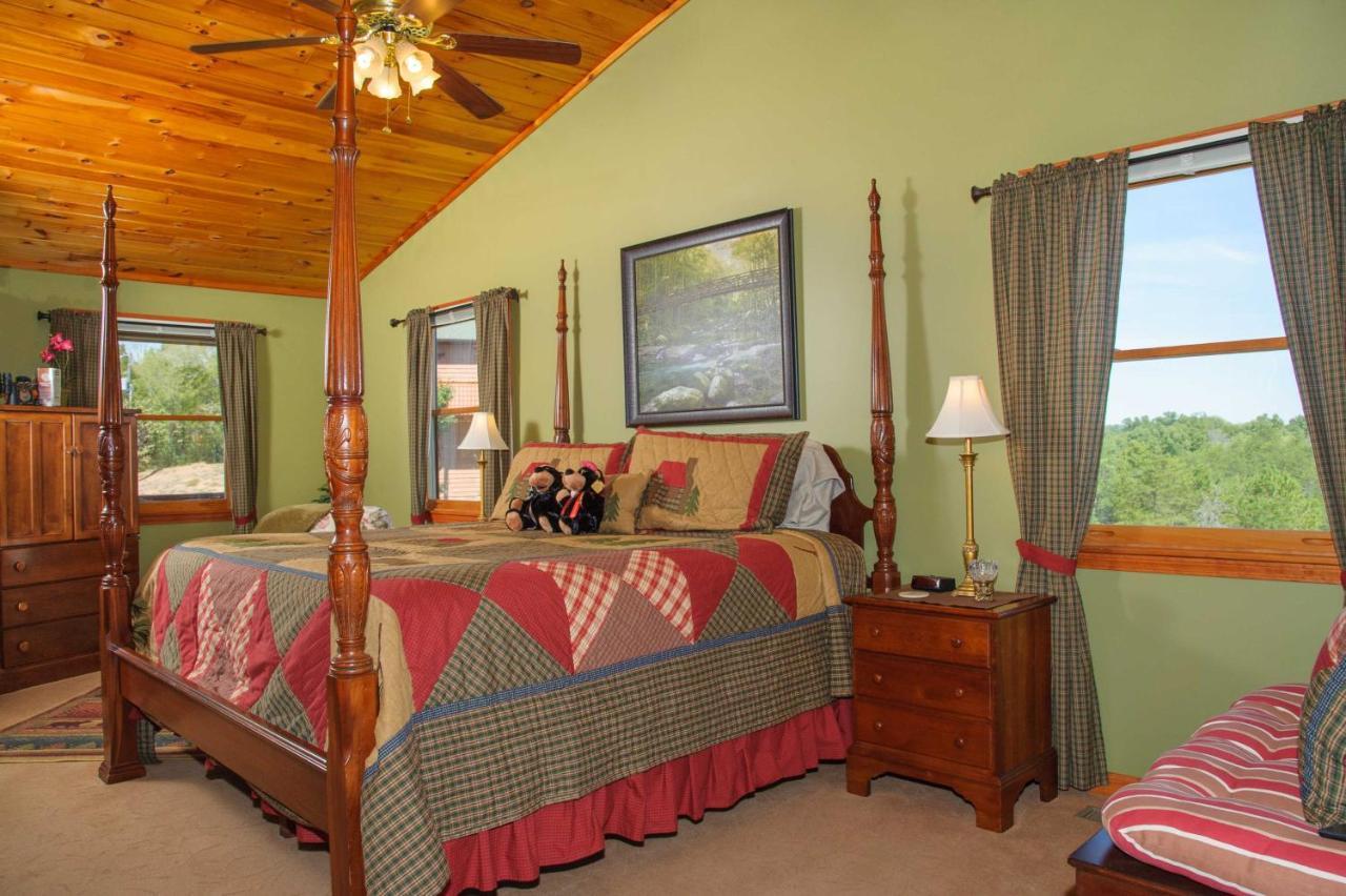 Berry Springs Lodge Sevierville Exterior photo