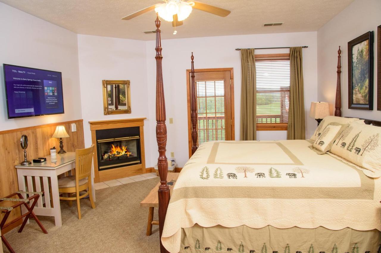 Berry Springs Lodge Sevierville Exterior photo